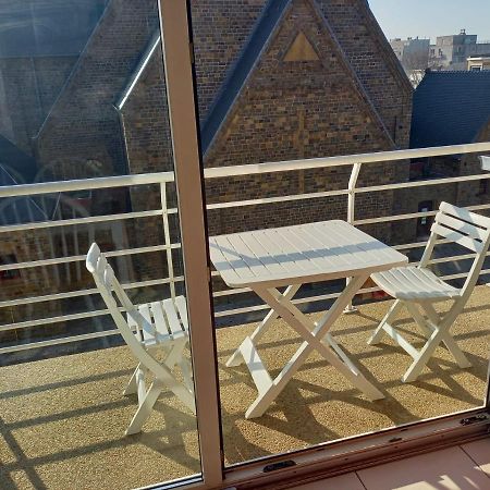 Appartement Vlakbij Zee En Duinen Bredene Luaran gambar
