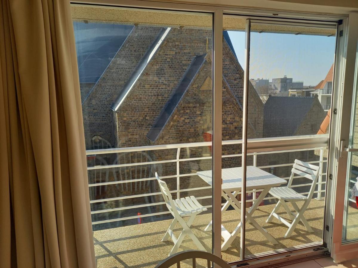 Appartement Vlakbij Zee En Duinen Bredene Luaran gambar