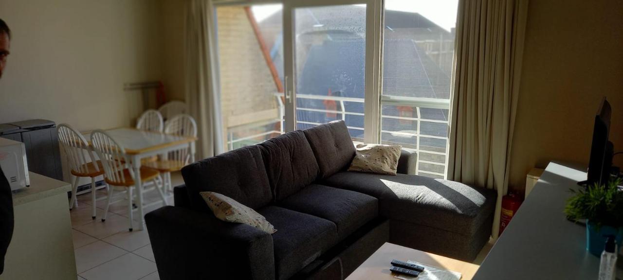 Appartement Vlakbij Zee En Duinen Bredene Luaran gambar
