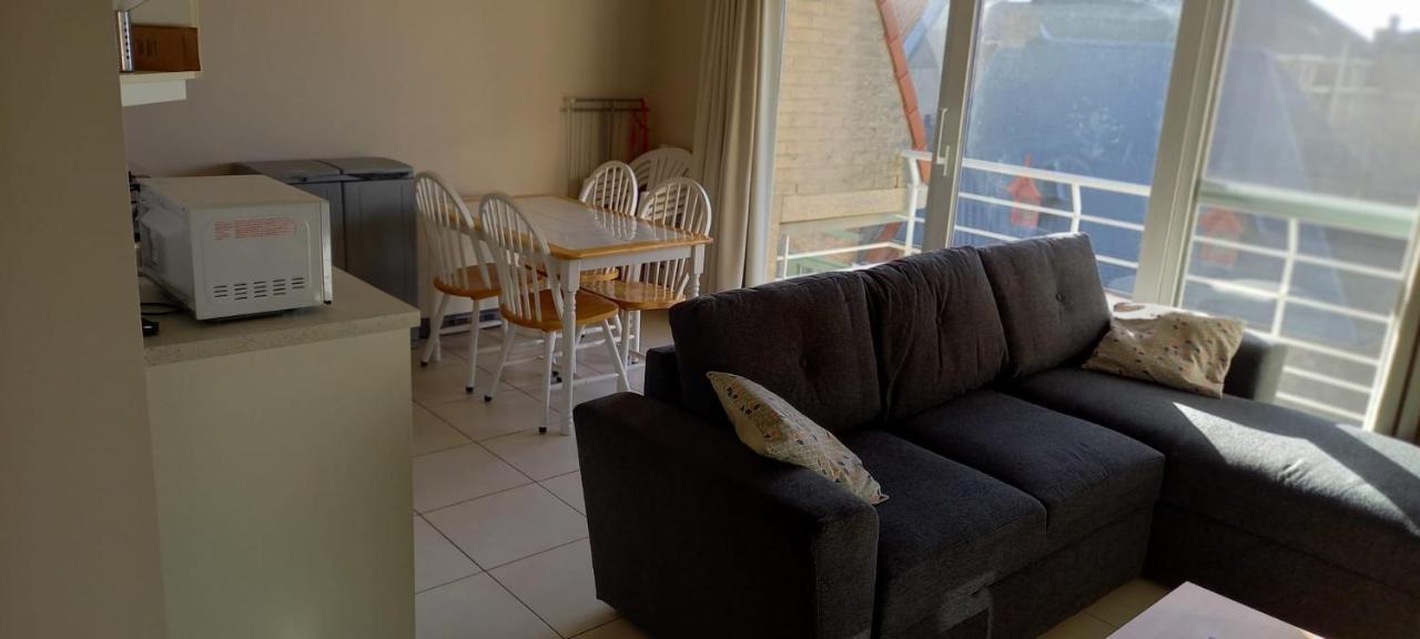 Appartement Vlakbij Zee En Duinen Bredene Luaran gambar